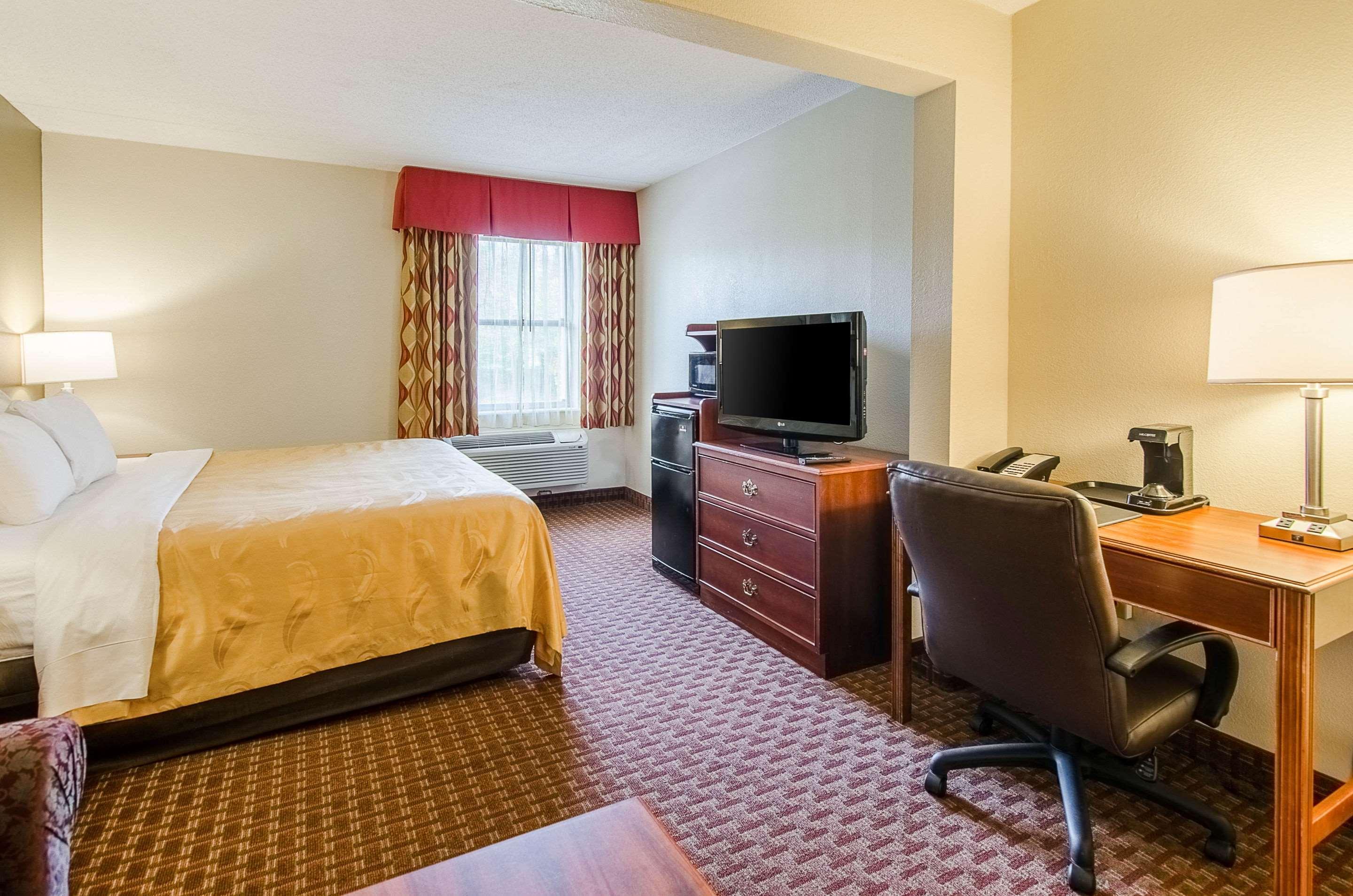 Quality Inn & Suites Lexington Near I-64 And I-81 Timber Ridge Esterno foto