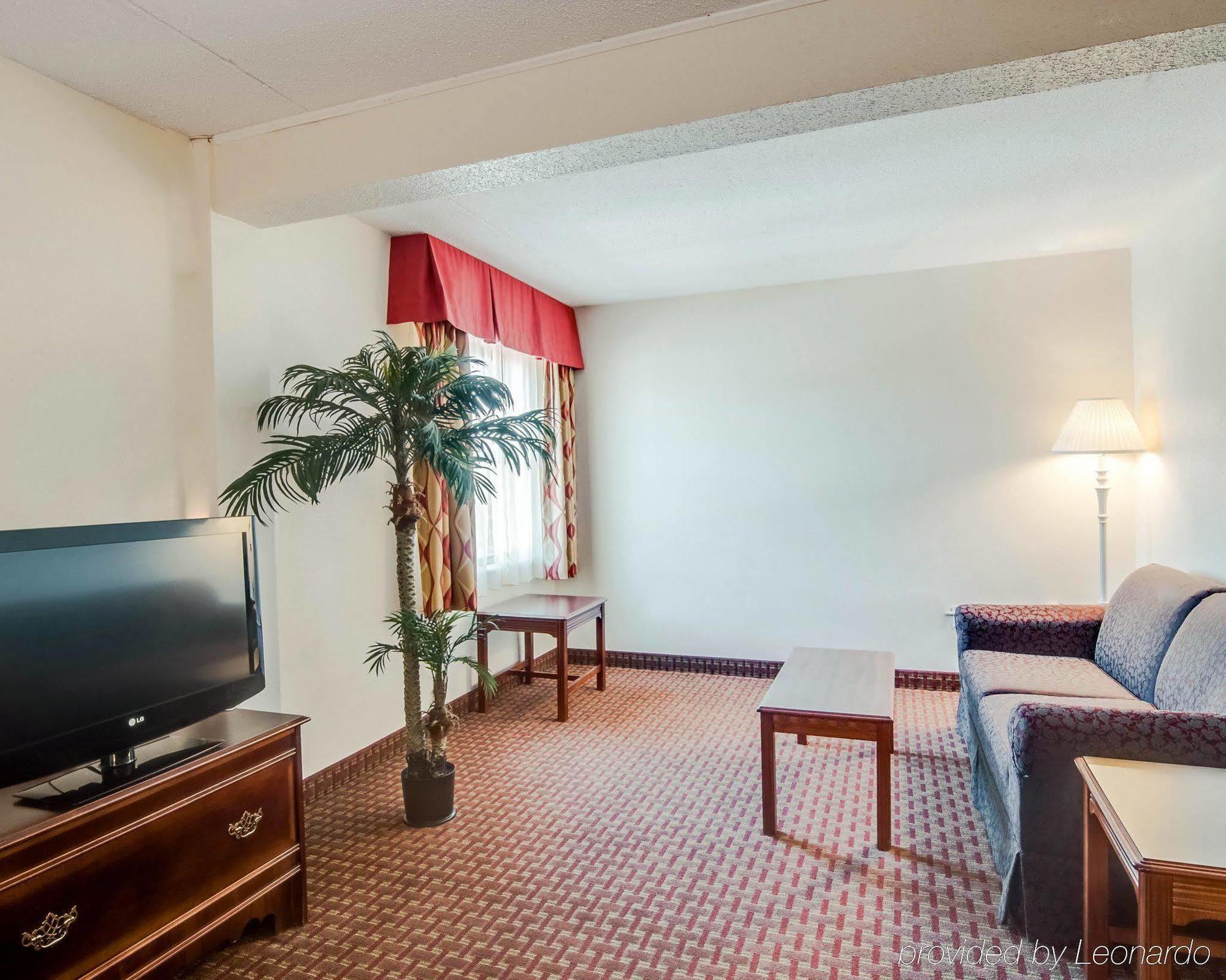 Quality Inn & Suites Lexington Near I-64 And I-81 Timber Ridge Esterno foto