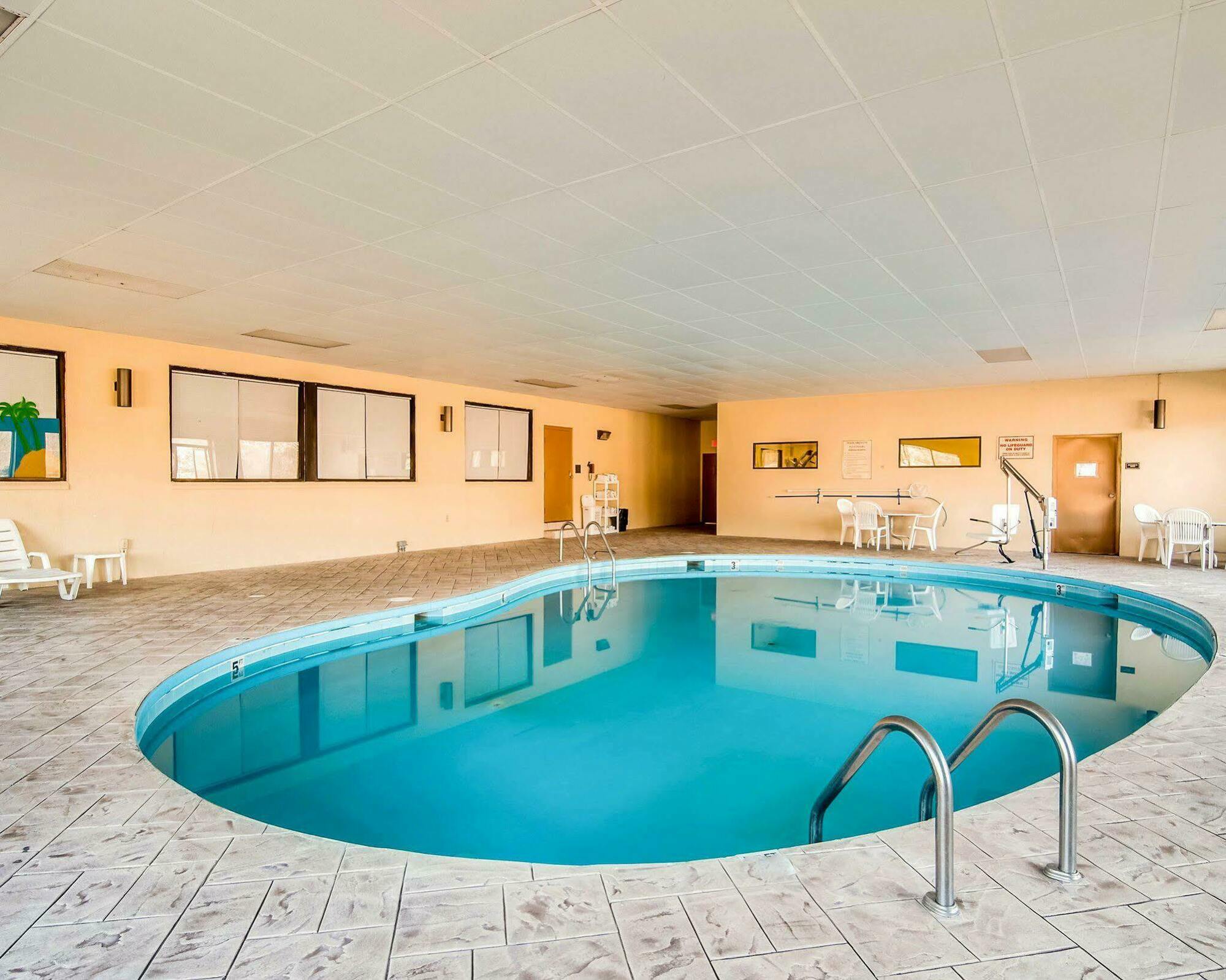 Quality Inn & Suites Lexington Near I-64 And I-81 Timber Ridge Esterno foto