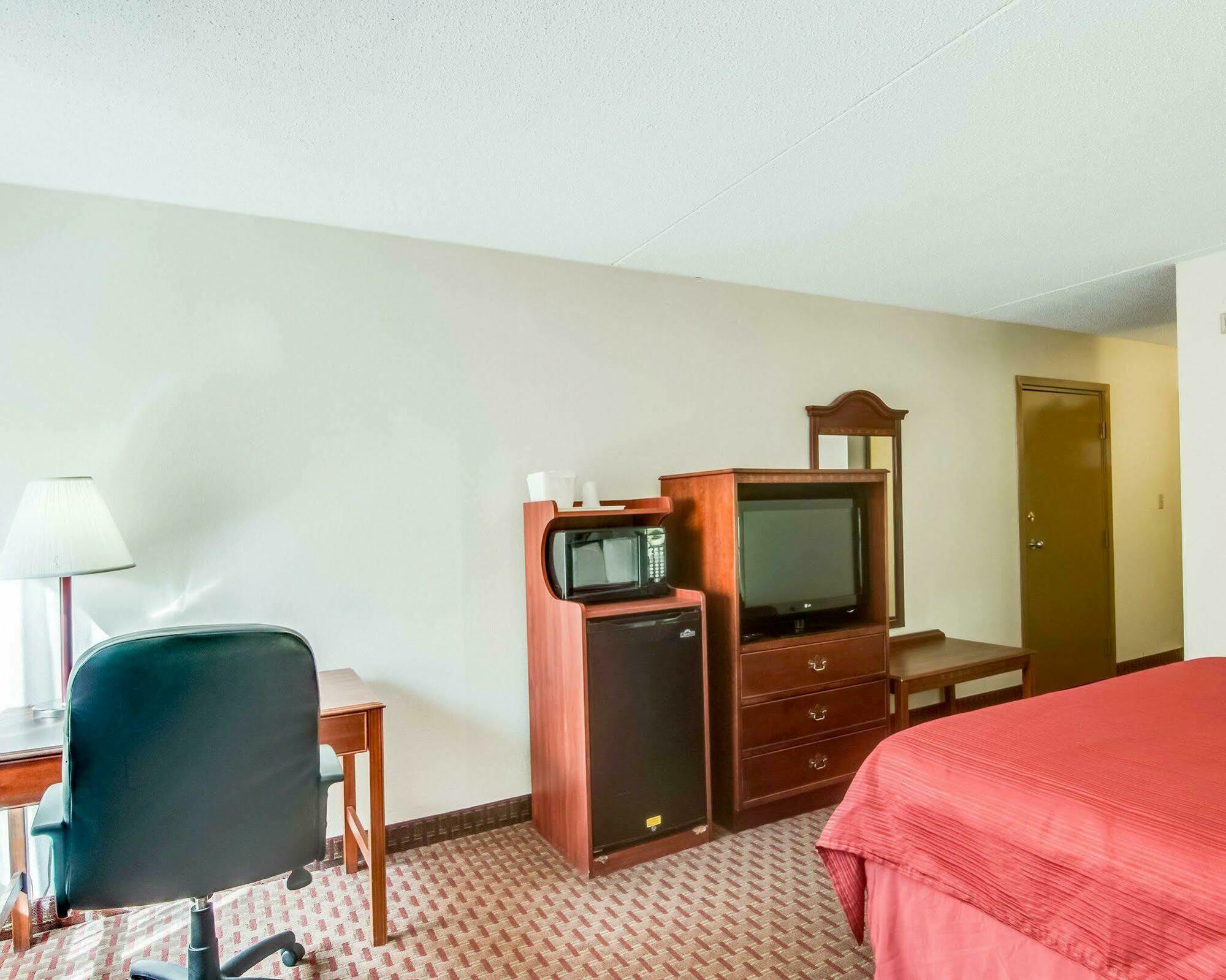 Quality Inn & Suites Lexington Near I-64 And I-81 Timber Ridge Esterno foto