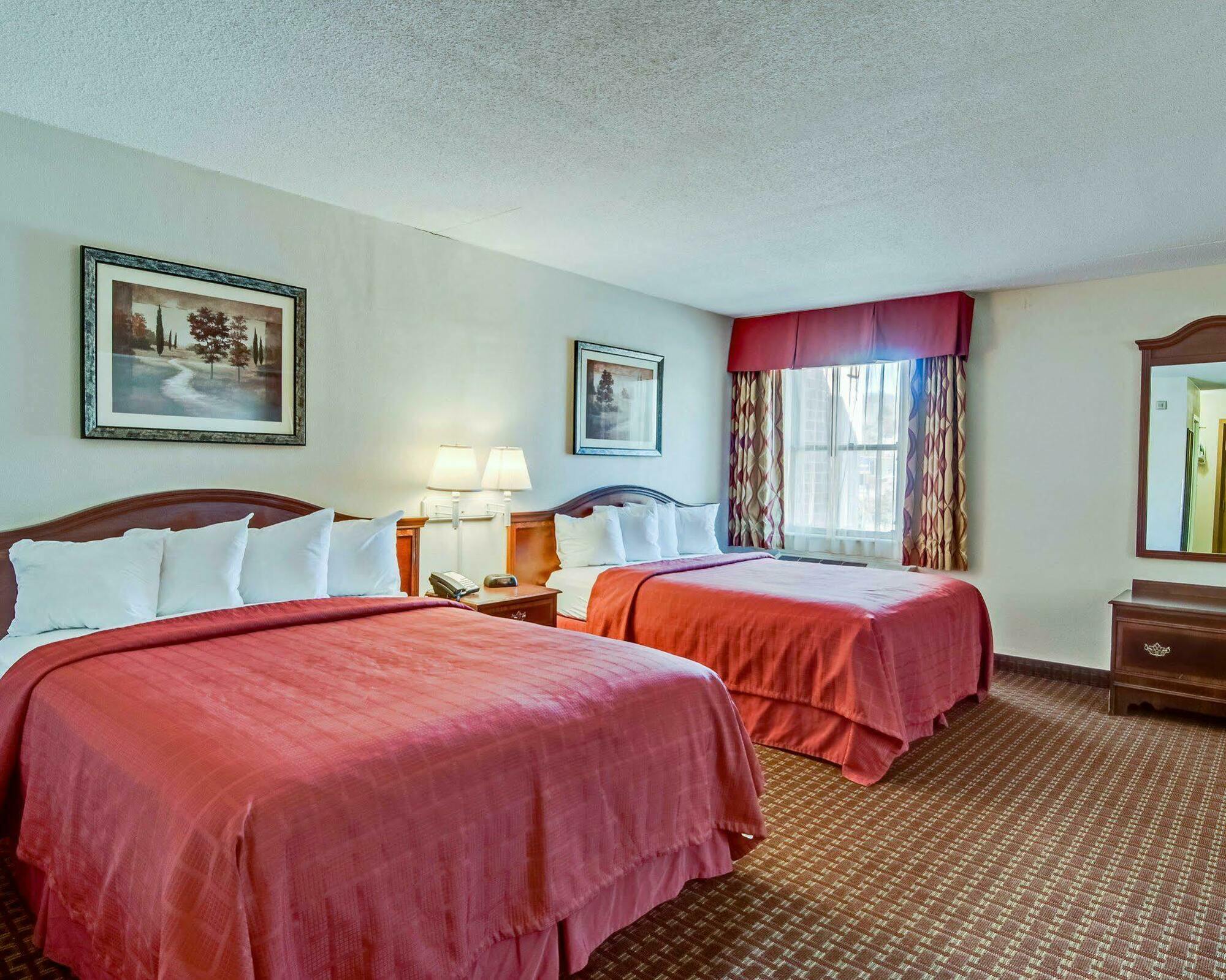 Quality Inn & Suites Lexington Near I-64 And I-81 Timber Ridge Esterno foto